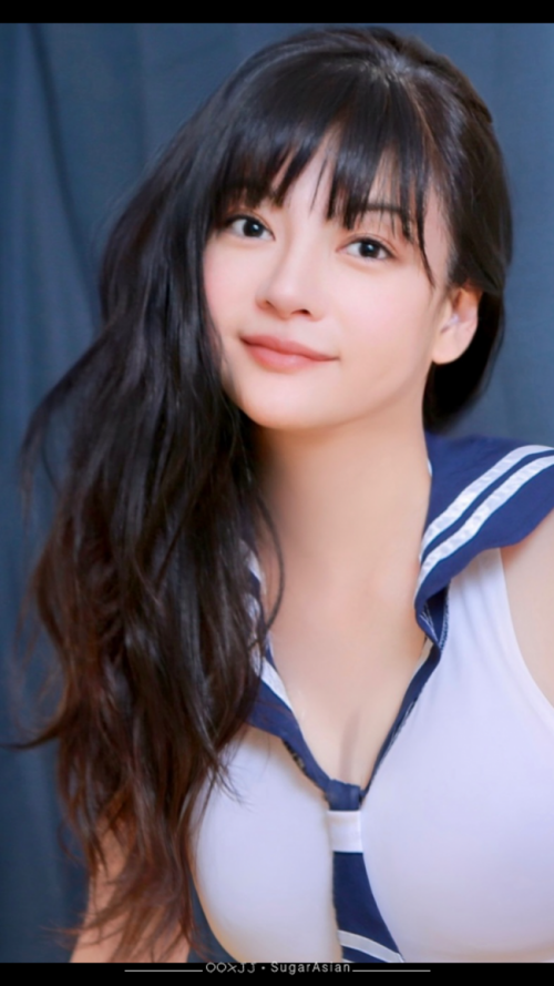 Cherry | Taiwanese 169/5'6.5" 53 34D