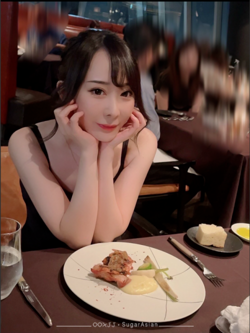 25yrs 156cm 100lbs 34B