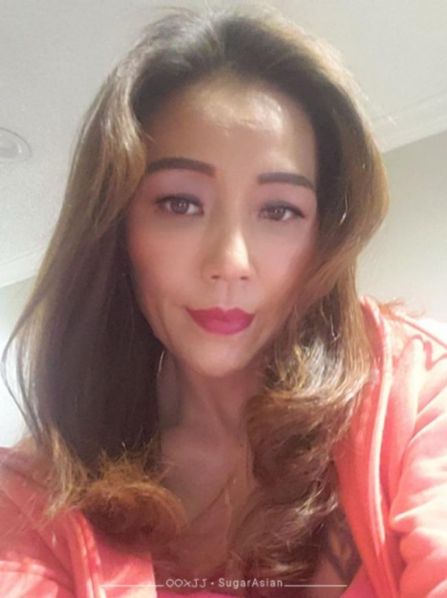 Jiji 5'3 105lbs 34C