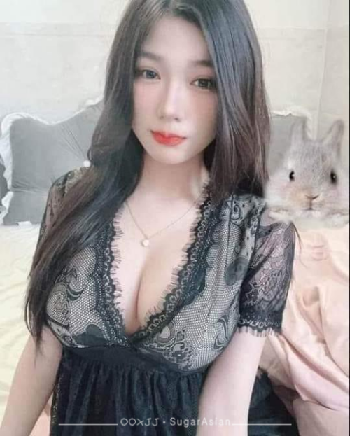 Elaine 依依 166cm 108llbs 34C