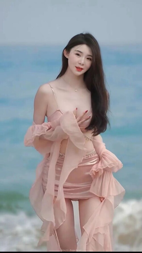Mia 面对现实：身高162.体重50.胸c