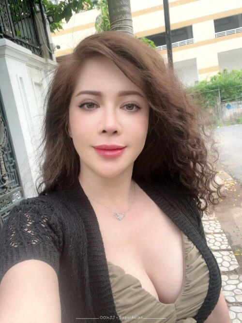 Lana | Mixed Viet & German @ SGV