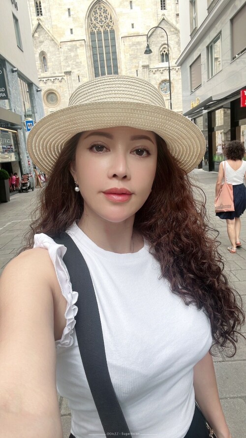 Luana | Viet @ SGV