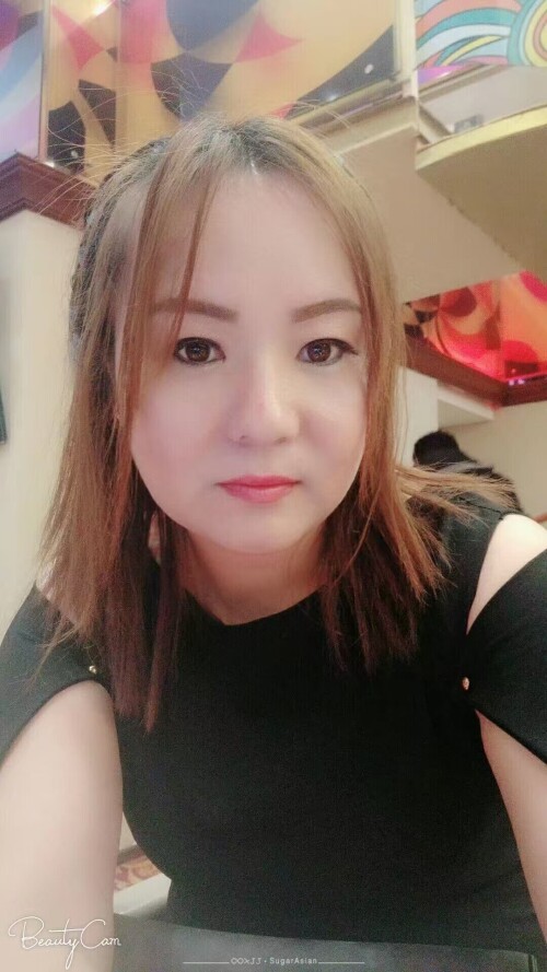 Rainbow 晚霞后的彩虹:身高160体重105胸围33c《戴套》