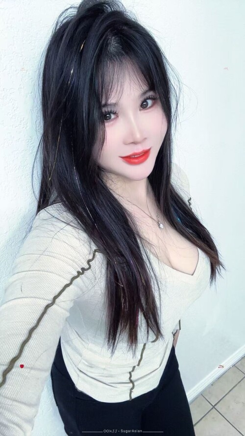 Wawa 娃娃脸：身高1.63  体重109   38D《戴套》