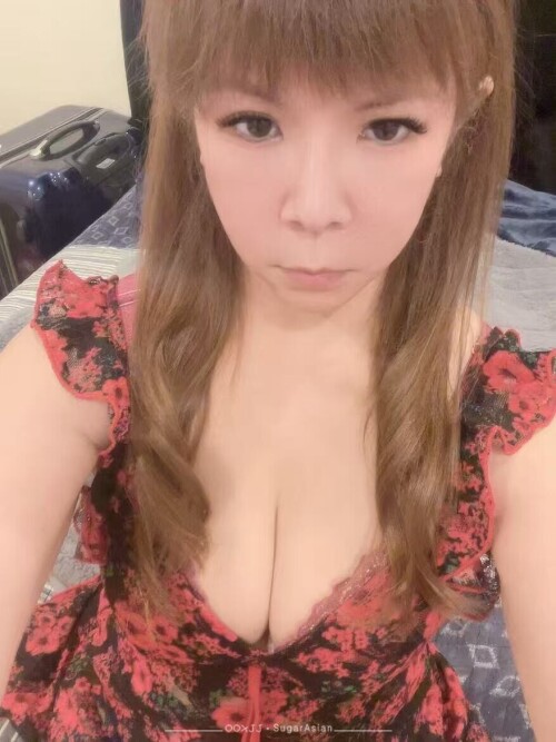 Mina: BBFS 身高160，体重 116，胸围 F