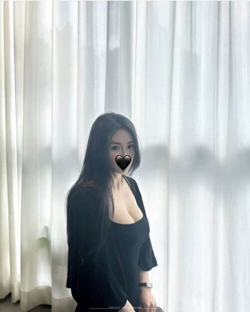 Yiyi 26yrs